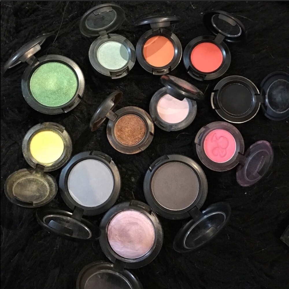 MAC eyeshadow bundle